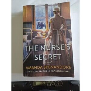The Nurse's Secret by Amanda Skenandore (English) Paperback Book